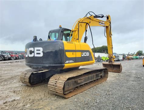 jcb tracked excavators